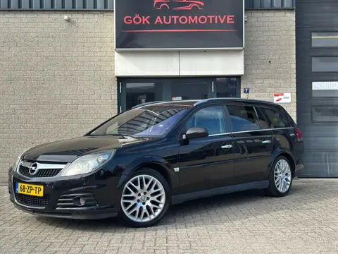 Opel Vectra Wagon 2.2-16V Executive / Leer / Xenon / PDC / OPC Velgen / Stoelverwarming / Navi