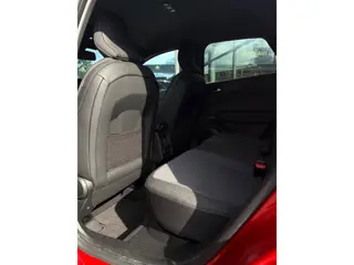 Foto 14 van Renault Captur 1.6 E-Tech full hybrid 145 techno | Stoelverwarming | Stuurwielverwarming