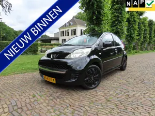 Peugeot 107 1.0-12V Sublime Airco 5 Drs Isofix Stuurbekrachtiging ***Zuinige Auto***Apk t/m 26-6-202