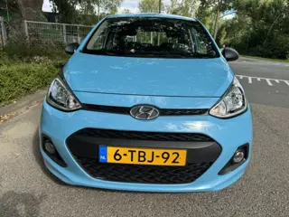 Foto 12 van Hyundai i10 1.0i i-Motion Climate control central Lock !!
