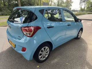 Foto 20 van Hyundai i10 1.0i i-Motion Climate control central Lock !!