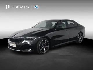 BMW 5-serie 530e M Sport Edition M Sportpakket Pro | Panoramadak | Driving Assistant Plus | Parking 