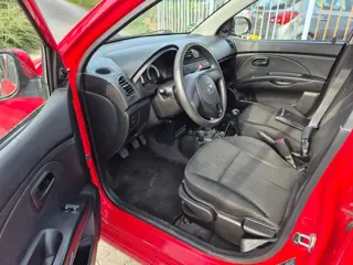 Foto 18 van Kia Picanto 1.0 Seven