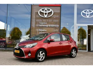 Toyota Yaris 1.5 Hybrid Lease Automaat 100pk | Trekhaak | Navigatie | Climate- & Cruisecontrol |