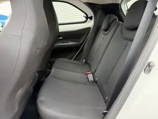Foto 16 van Toyota Aygo X 1.0 VVT-i MT | Nieuw Binnen! | Airco | Cruise | Lane Assist