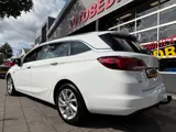 Foto 23 van Opel Astra Sports Tourer 1.2 Turbo Elegance - Navigatie I Airco I LED I PDC I Sport velgen I Leer/ A