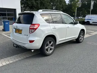 Foto 16 van Toyota RAV4 2.0 VVTi Executive Business
