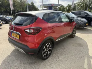 Foto 13 van Renault Captur 0.9 TCe Edition One Leder/Navi/17"LM /Clima/Cruise/Stoelverwarming
