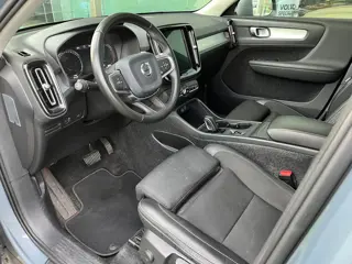 Foto 17 van Volvo XC40 1.5 T3 Momentum Pro Automaat | Rijklaar incl garantie | Trekhaak Adaptieve cruise Dodehoe