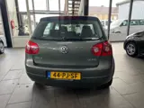 Foto 27 van Volkswagen Golf 1.6 FSI Trendline navigatie lm-velgen elektrische pakket cruise controle