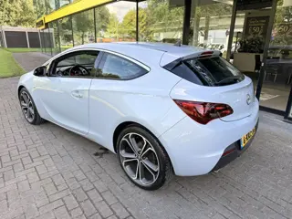 Foto 18 van Opel Astra GTC 1.6 Turbo Sport