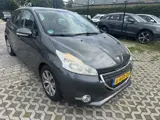 Foto 14 van Peugeot 208 1.6 e-HDi Active (bj 2013)