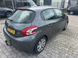 Foto 15 van Peugeot 208 1.6 e-HDi Active (bj 2013)