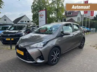 TOYOTA YARIS 1.5 HYBRID DESIGN AUTOMAAT / NAVI / CAMERA / CRUISE CTR. / 15'' LM-VELGEN