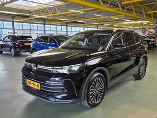 Volkswagen Tiguan 1.5 eTSI Elegance -150pk- Automaat | Trekhaak | Dodehoek Sensor | Rijklaarprijs in