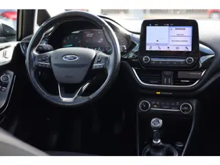 Foto 18 van Ford Fiesta 1.0 ECOBOOST TITANIUM | PANO | CAMERA