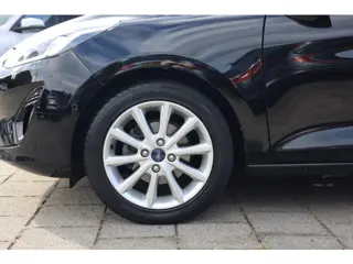 Foto 12 van Ford Fiesta 1.0 ECOBOOST TITANIUM | PANO | CAMERA