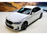 Foto 28 van BMW 3-serie 320e M Sport|Leder|Ambient|NL