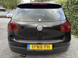 Foto 24 van Volkswagen Golf 2.0 FSI Sportline | Leer | Schuifdak | Navi | Autom. Airco | Cruise Control | LMV |