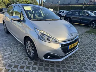 Foto 8 van Peugeot 208 1.2 PureTech Allure (bj 2017)
