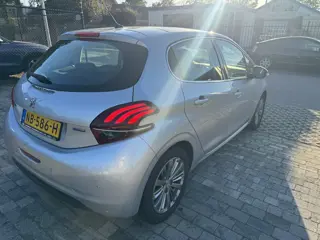Foto 10 van Peugeot 208 1.2 PureTech Allure (bj 2017)
