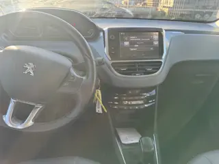 Foto 11 van Peugeot 208 1.2 PureTech Allure (bj 2017)