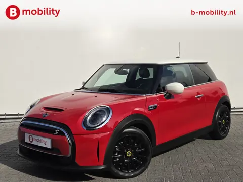 MINI Electric Camden Edition 33 kWh Warmtepomp SOH 99% Snelladen NL Auto! | Sportstoelen | Stoelverw