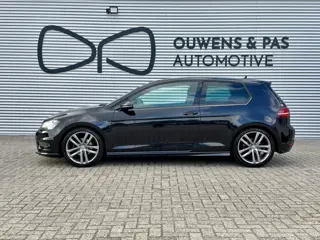 Foto 14 van Volkswagen Golf 1.4 TSI R-Line | 1E EIGENAAR | LEER | DYNAUDIO | NAVIGATIE