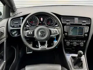 Foto 19 van Volkswagen Golf 1.4 TSI R-Line | 1E EIGENAAR | LEER | DYNAUDIO | NAVIGATIE