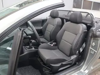 Foto 12 van Peugeot 207 CC 1.6 VTi (bj 2008)