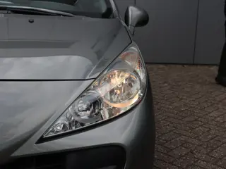 Foto 16 van Peugeot 207 CC 1.6 VTi (bj 2008)