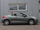 Foto 27 van Peugeot 207 CC 1.6 VTi (bj 2008)