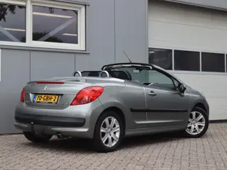 Foto 19 van Peugeot 207 CC 1.6 VTi (bj 2008)