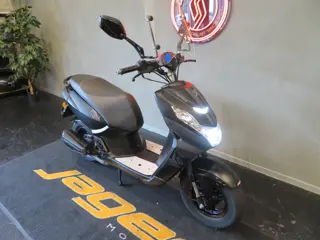 Foto 11 van Peugeot STREETZONE KISBEE BROM SCOOTER (bj 2022)