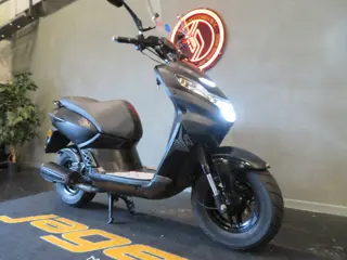 Foto 15 van Peugeot STREETZONE KISBEE BROM SCOOTER (bj 2022)