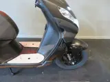 Foto 24 van Peugeot STREETZONE KISBEE BROM SCOOTER (bj 2022)