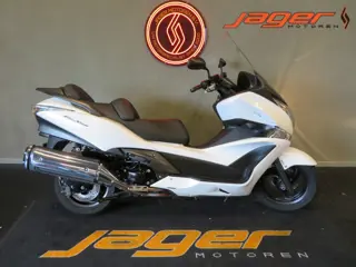 Honda FJS 400 SILVERWING ZEER FRAAI! (bj 2016)