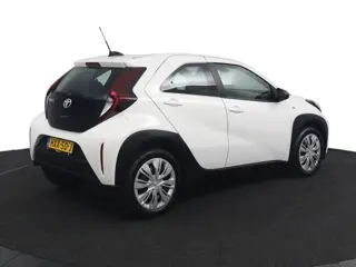 Foto 12 van Toyota Aygo X 1.0 VVT-i MT Play | Adaptieve Cruise Control | Achteruitrijcamera | Apple Carplay | An