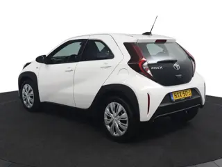 Foto 14 van Toyota Aygo X 1.0 VVT-i MT Play | Adaptieve Cruise Control | Achteruitrijcamera | Apple Carplay | An