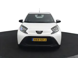Foto 17 van Toyota Aygo X 1.0 VVT-i MT Play | Adaptieve Cruise Control | Achteruitrijcamera | Apple Carplay | An