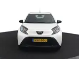 Foto 27 van Toyota Aygo X 1.0 VVT-i MT Play | Adaptieve Cruise Control | Achteruitrijcamera | Apple Carplay | An