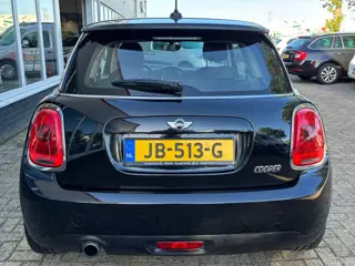 Foto 16 van MINI 3-deurs 1.5 Cooper Business | Bluetooth | Navi | Cruise | Airco