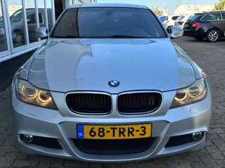 Foto 12 van BMW 3 Serie 318i Corporate Lease | M Pakket | Parkeersensoren | Bluetooth | Navi