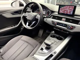Foto 13 van Audi A4 Limousine 2.0 TFSI 2015 Nieuwe generatie, 191pk, Matrix