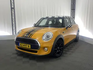 Foto 20 van MINI 5-deurs 1.5 Cooper Chili Serious Business | Bluetooth | Cruise Control | Climate Control |