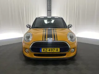 Foto 19 van MINI 5-deurs 1.5 Cooper Chili Serious Business | Bluetooth | Cruise Control | Climate Control |