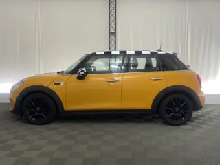 Foto 13 van MINI 5-deurs 1.5 Cooper Chili Serious Business | Bluetooth | Cruise Control | Climate Control |