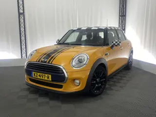 Foto 12 van MINI 5-deurs 1.5 Cooper Chili Serious Business | Bluetooth | Cruise Control | Climate Control |