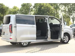Foto 16 van Ford E-Transit Custom 320 L1H1 Kombi Limited | 9 persoons | 71kWh | 100kW/136pk | Trekgewicht 2300kg