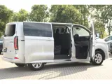 Foto 26 van Ford E-Transit Custom 320 L1H1 Kombi Limited | 9 persoons | 71kWh | 100kW/136pk | Trekgewicht 2300kg